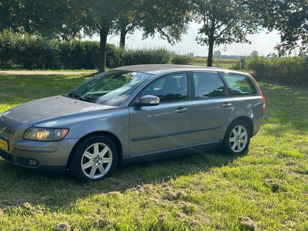 Volvo V50 2.4 140PK Geartronic 2007 Grijs, Auto's, Volvo, 700 kg, 11 km/l, 2435 cc, Particulier