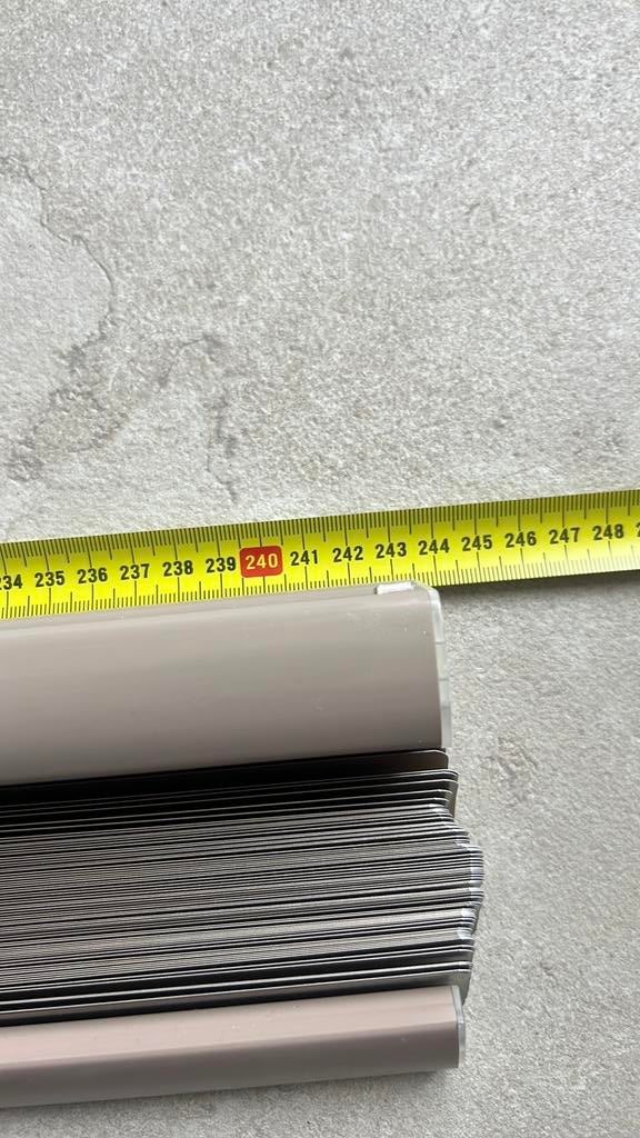 Veneta Allura Bronze Metalic 7109, Ophalen, Overige kleuren, Zo goed als nieuw, 200 cm of meer