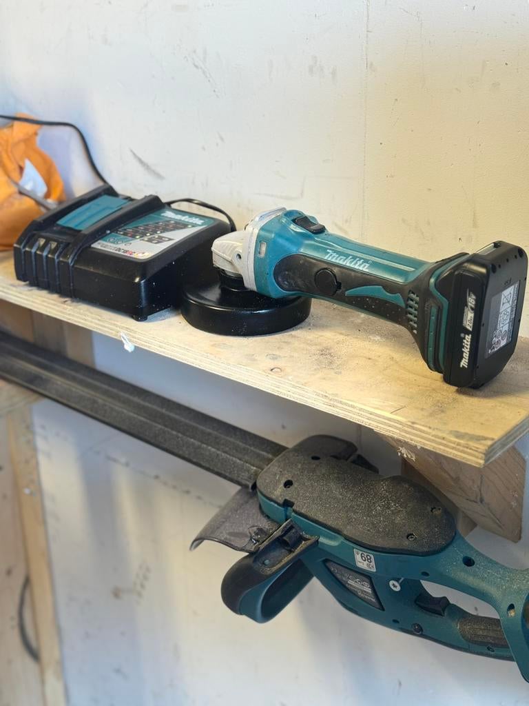 MAKITA DGA452 HAAKSE SLIJPTOL COMBISET, Doe-het-zelf en Verbouw, Gereedschap | Slijpmachines, Ophalen of Verzenden, Zo goed als nieuw