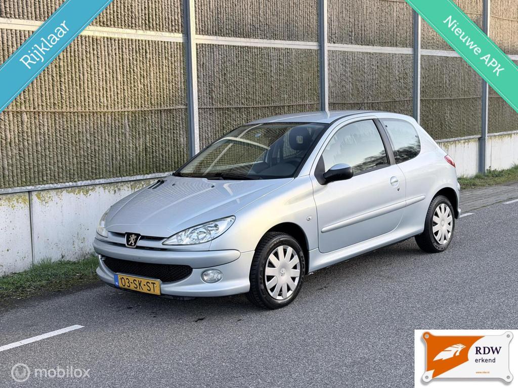 Peugeot 206 1.4 Air-line 3 NAP/AIRCO/NWE APK/NETTE AUTO, Voorwielaandrijving, 31 €/maand, 4 cilinders, Origineel Nederlands