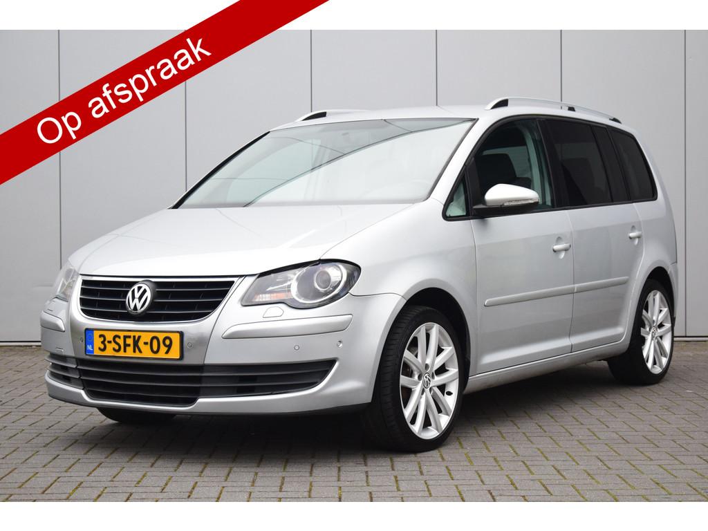 Volkswagen Touran 1.4 TSI Highline 7persoons! (bj 2010), Voorwielaandrijving, Euro 5, Stof, Gebruikt