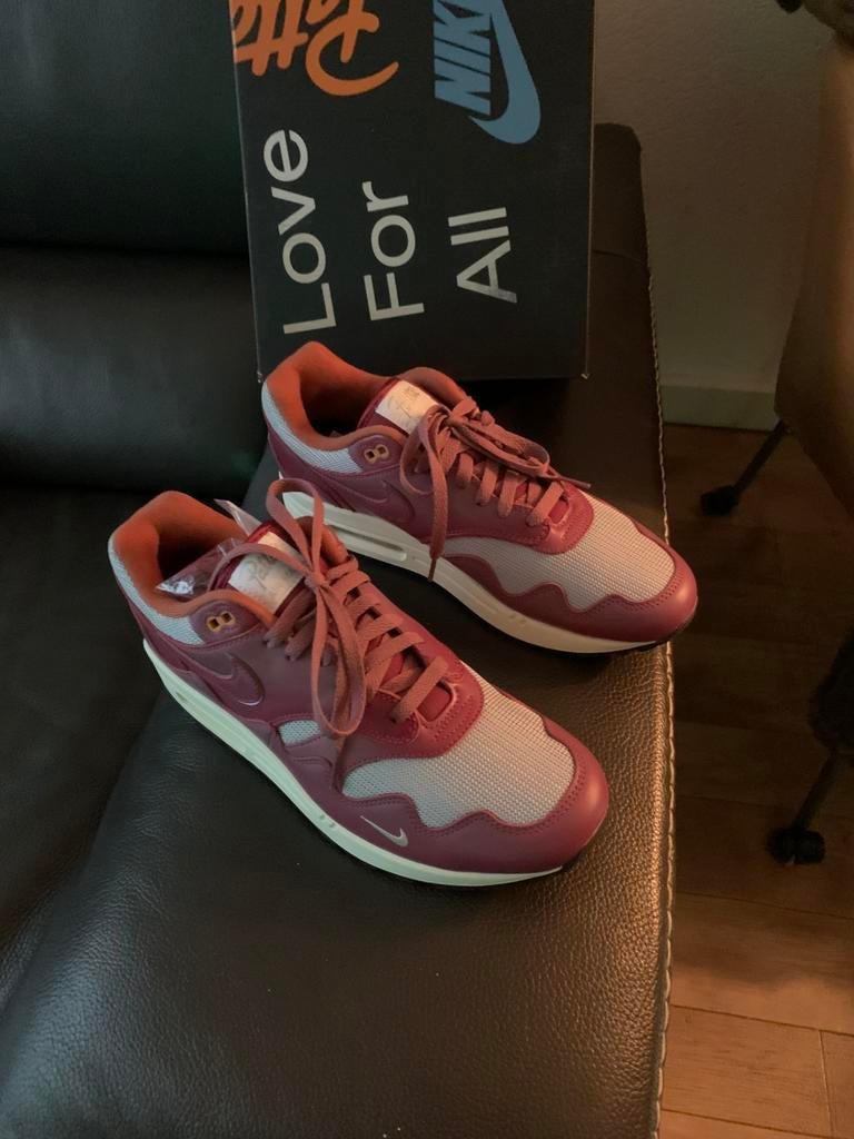 Nike air max patta rush maroon 44.5 nieuw, Ophalen of Verzenden, Nieuw, Overige kleuren, Sneakers of Gympen