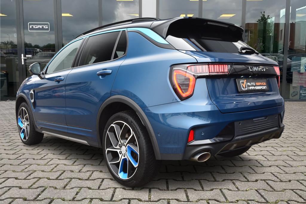 Lynk & Co 01 1.5 | Pano | 360 Camera | ACC | Zwarte Hemel, Stof, Zwart, Blauw, 75 km