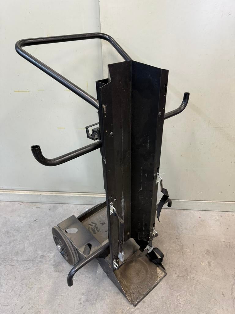 Laskar EWM, Ophalen, Zo goed als nieuw, Steekwagen