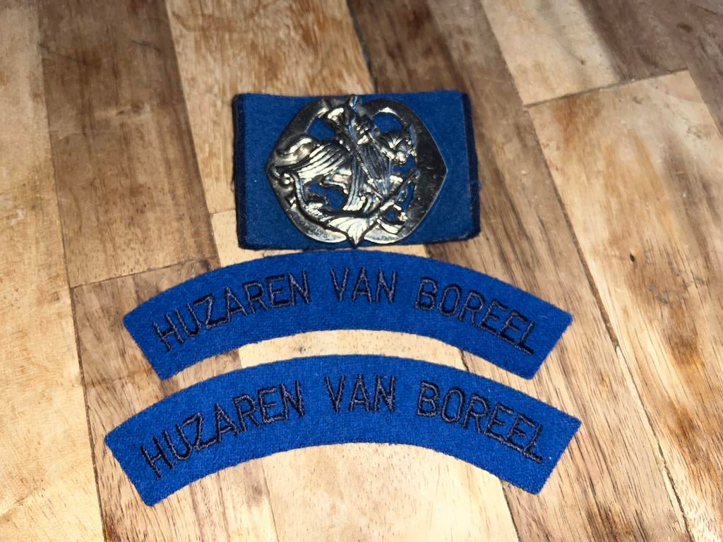 Setje huzaren van boreel., Verzamelen, Militaria | Algemeen, Verzenden, Landmacht, Nederland, Embleem of Badge