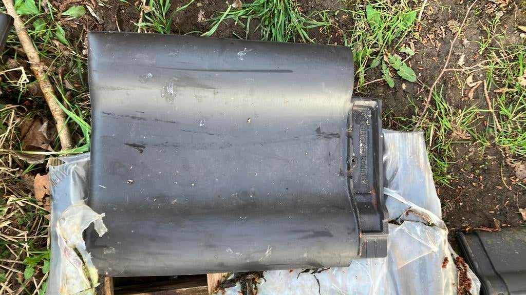 Braas rubin gevelpan hoek pan links 6st, Ophalen, Zo goed als nieuw, Beton