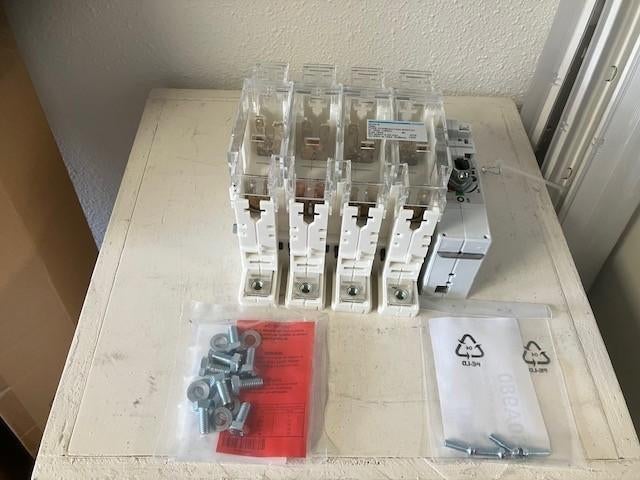 649.Hager HFD416 Schakelaar met meszekering 4 polig 160A, Ophalen of Verzenden, Nieuw