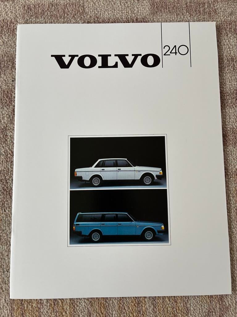 Volvo 240 brochure 1985, Boeken, Ophalen of Verzenden, Zo goed als nieuw, Volvo