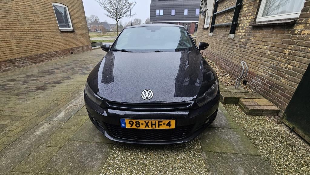 Volkswagen Scirocco 1.4 TSI 118KW DSG 2010 Zwart, Auto's, Zwart, 4 cilinders, Zwart, Parkeersensor