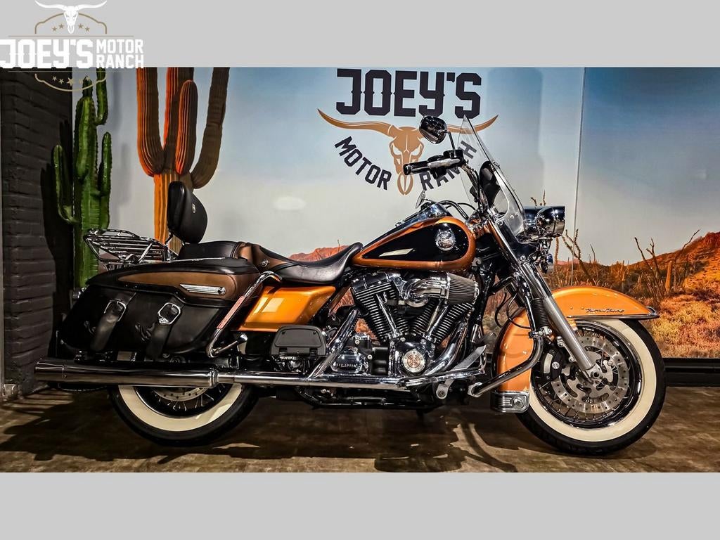 HARLEY-DAVIDSON ROAD KING CLASSIC FLHRC 105th ANNIVERSARY 08