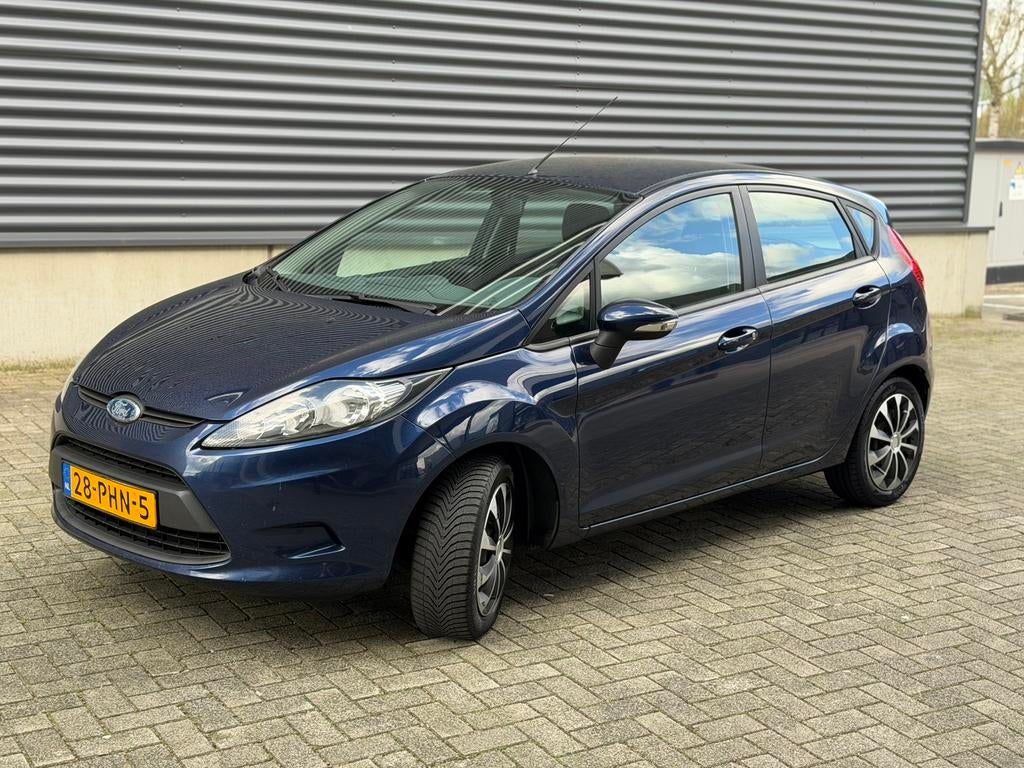 Ford Fiesta 1.25 –  Nieuwe APK – Airco – CarPlay – Trekhaak, Voorwielaandrijving, Euro 5, Stof, 40 €/maand