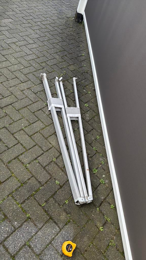 Knikarmen uitval 300, Ophalen, Zo goed als nieuw, Knikarmscherm