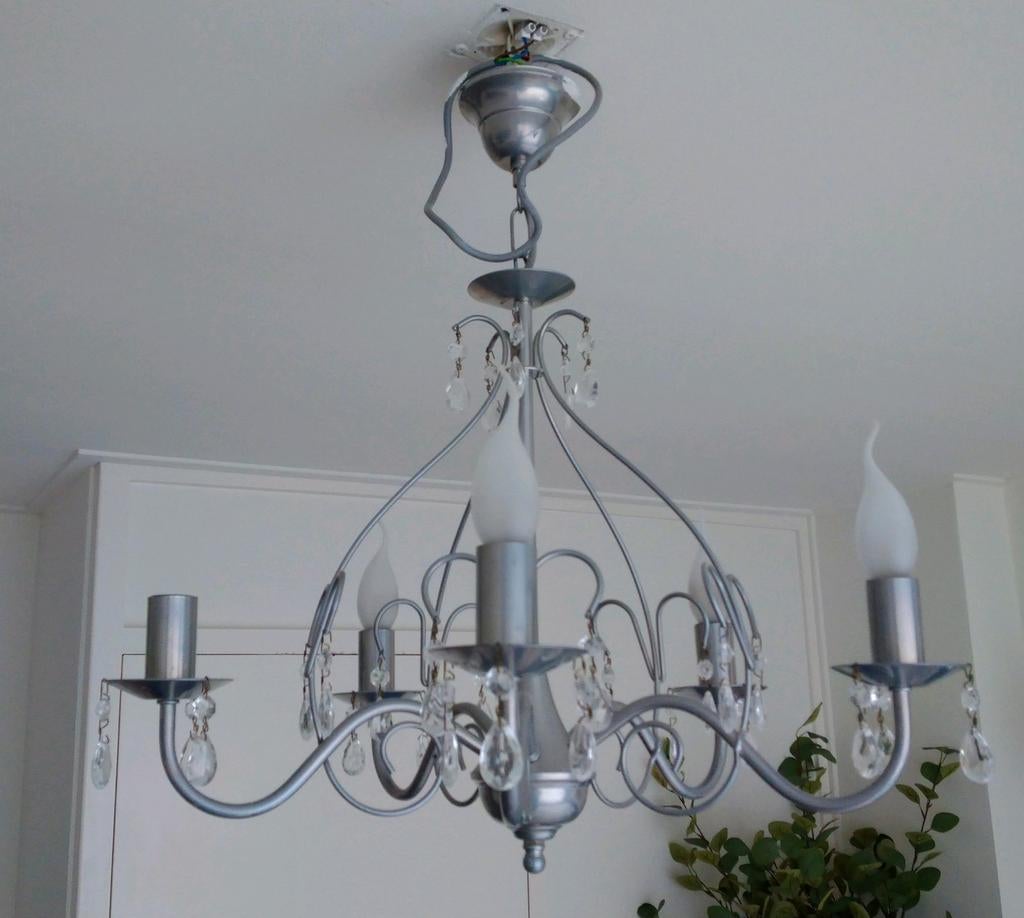 Mat zilverkleurige kroonluchter 5 arms voor 15,-, Ophalen, Zo goed als nieuw, Metaal, Landelijk