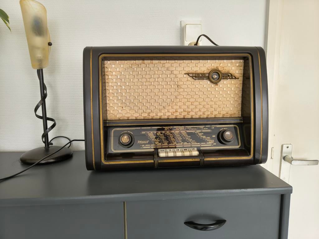 Vintage retro Loewe-Opta Planet 55 radio, Audio, Tv en Foto, Radio's, Ophalen of Verzenden, Zo goed als nieuw