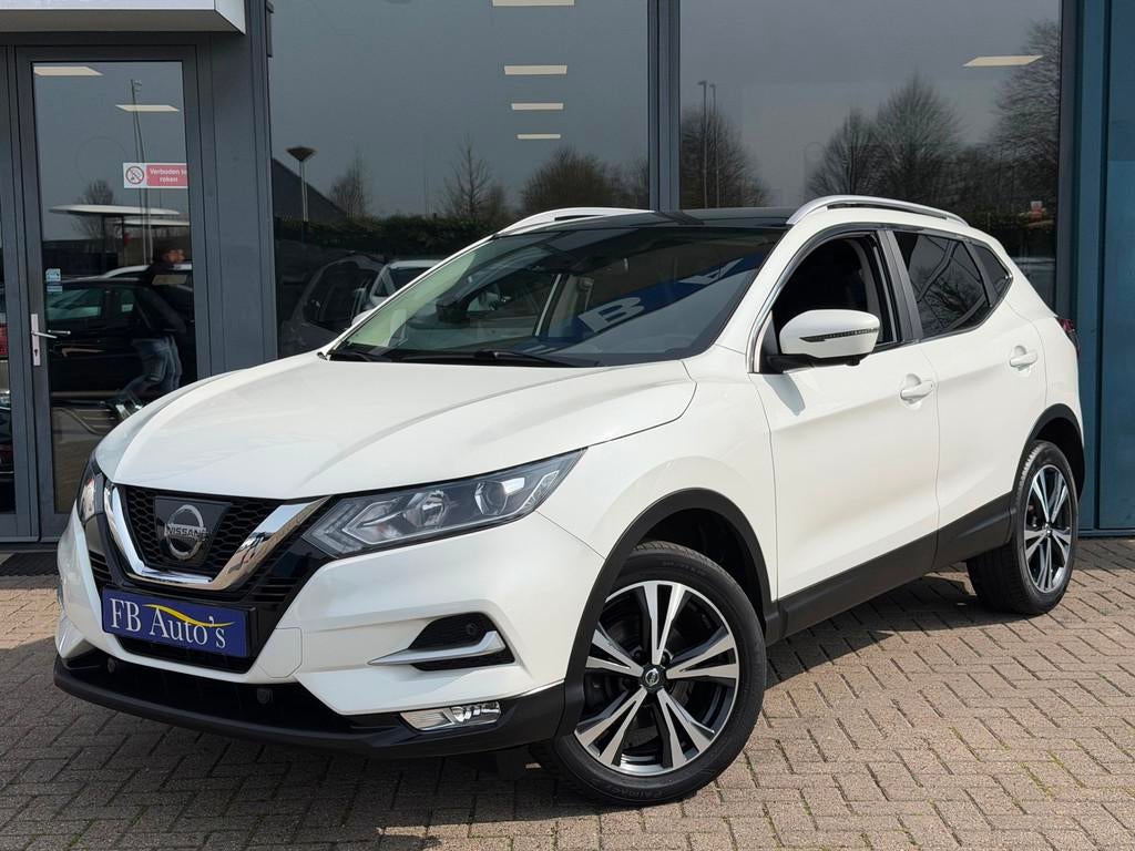 Nissan Qashqai 1.2 N-Connecta Facelift Airco Lmv Navi Camera, Voorwielaandrijving, Stof, Gebruikt, Zwart