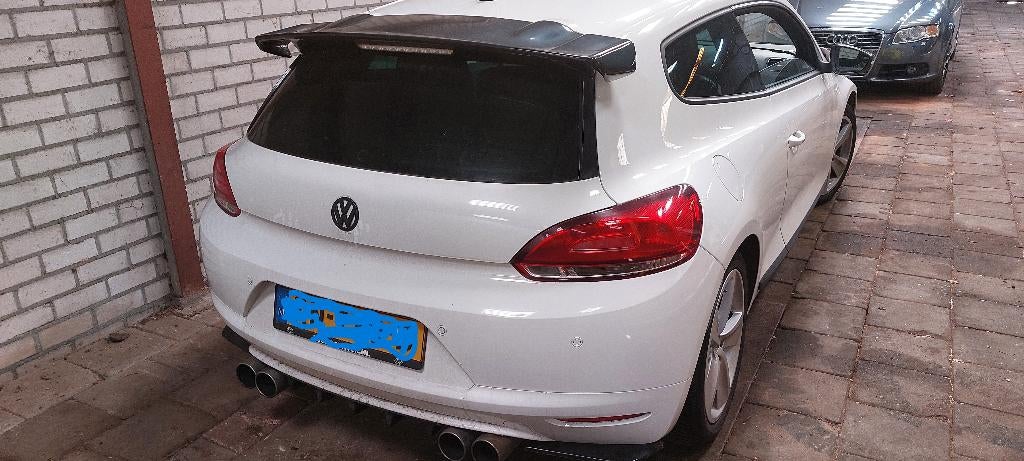 Volkswagen Scirocco 1.4 TSI 118KW DSG 2009 Wit met SCHADE, Auto's, Volkswagen, 4 cilinders, Wit, Particulier, Geïmporteerd