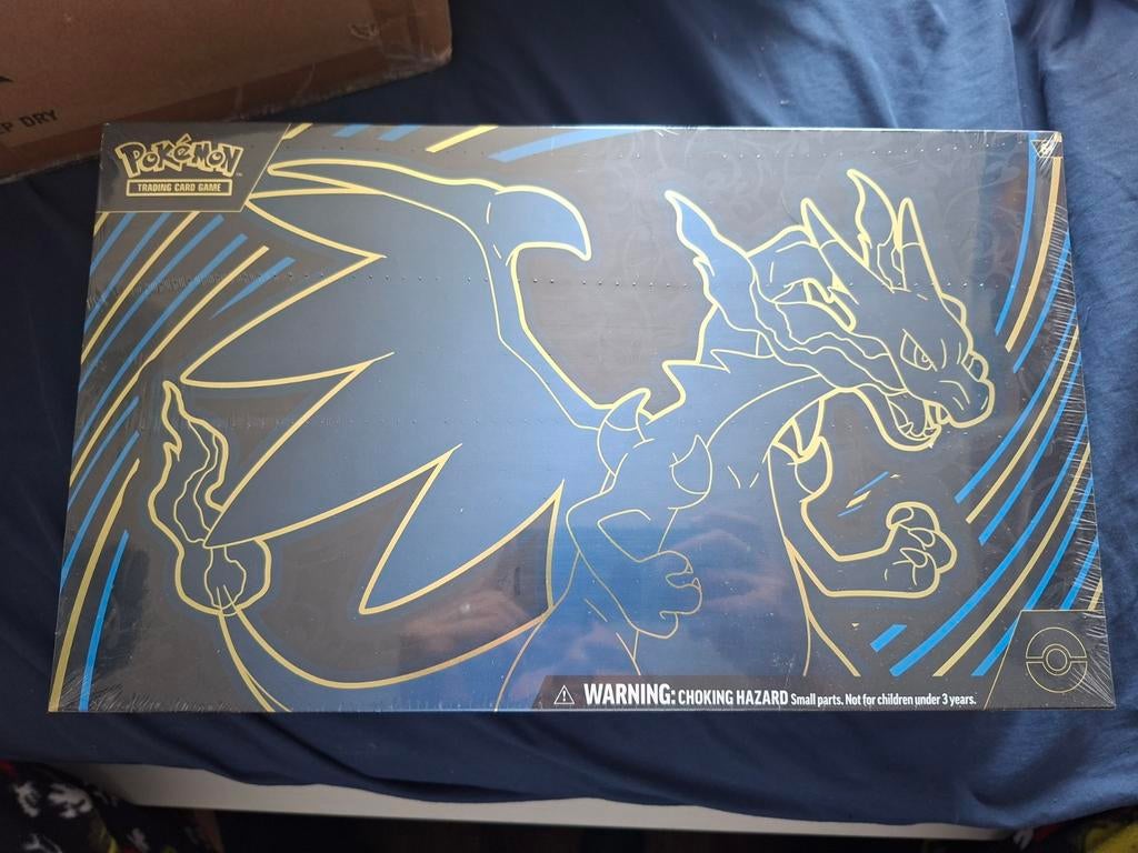 Mega Charizard X EX Ultra-Premium Collection Pokemon upc, Hobby en Vrije tijd, Verzamelkaartspellen | Pokémon, Ophalen of Verzenden