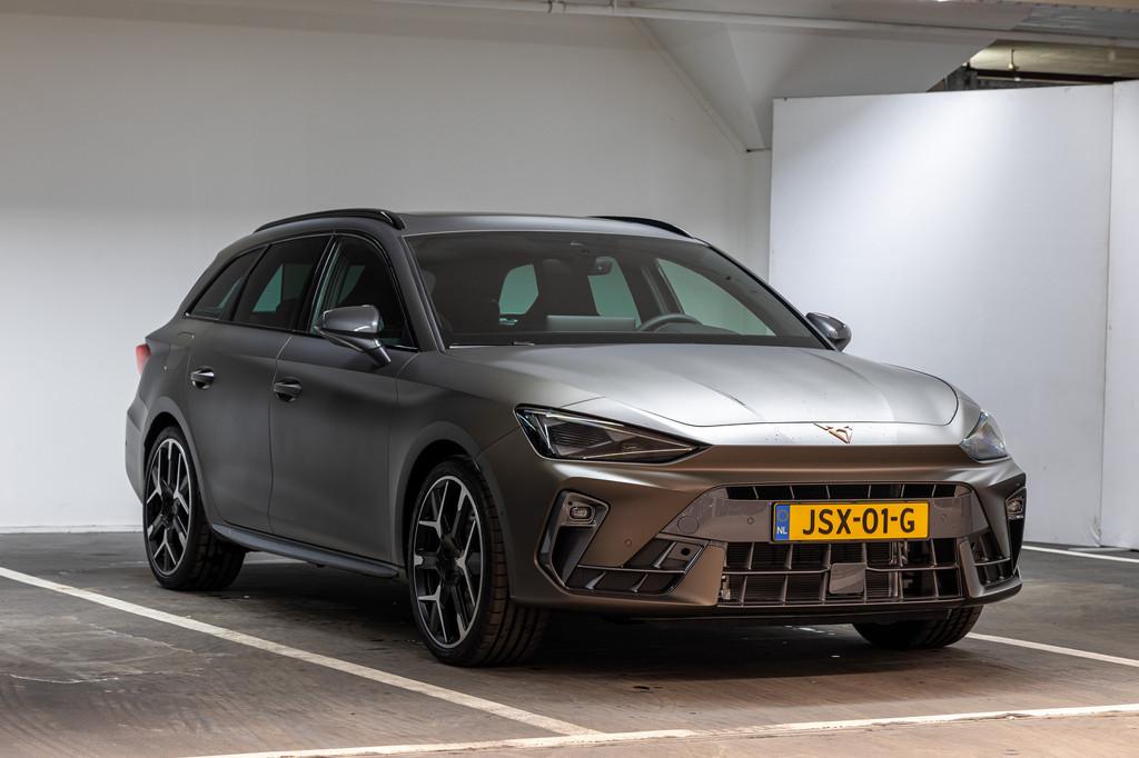 CUPRA Leon Sportstourer 1.5 TSI e-Hybrid VZ Performance, Euro 6, 4 cilinders, Bruin, Leon