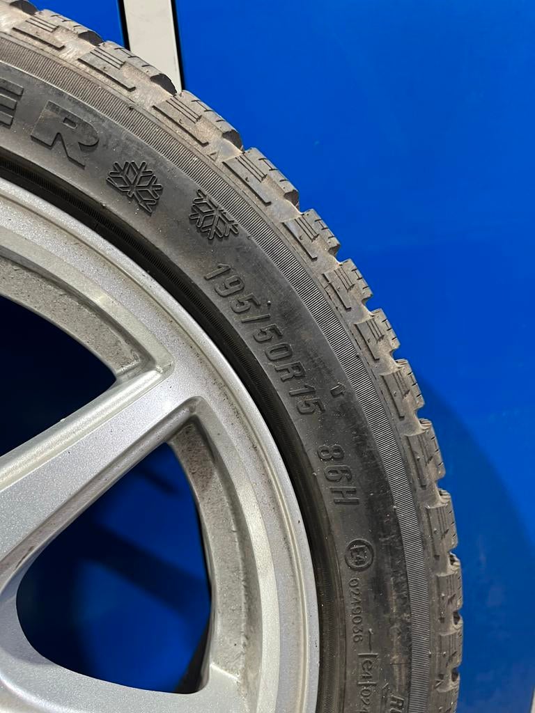 Velgen met banden voor Citroën Berlingo/Peugeot Partner, Ophalen, 15 inch, Banden en Velgen, Winterbanden