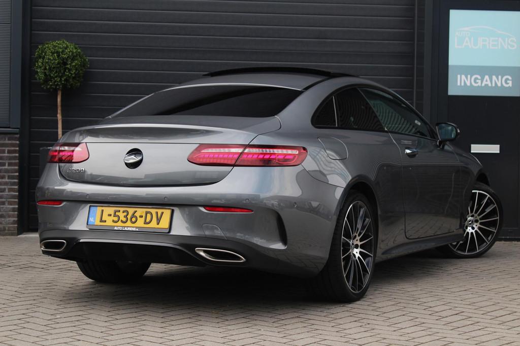 Mercedes-Benz E-Klasse Coupé 200 AMG Line | Facelift | Pano, Auto's, Mercedes-Benz, 4 cilinders, Bedrijf, 93 €/maand, Zilver of Grijs