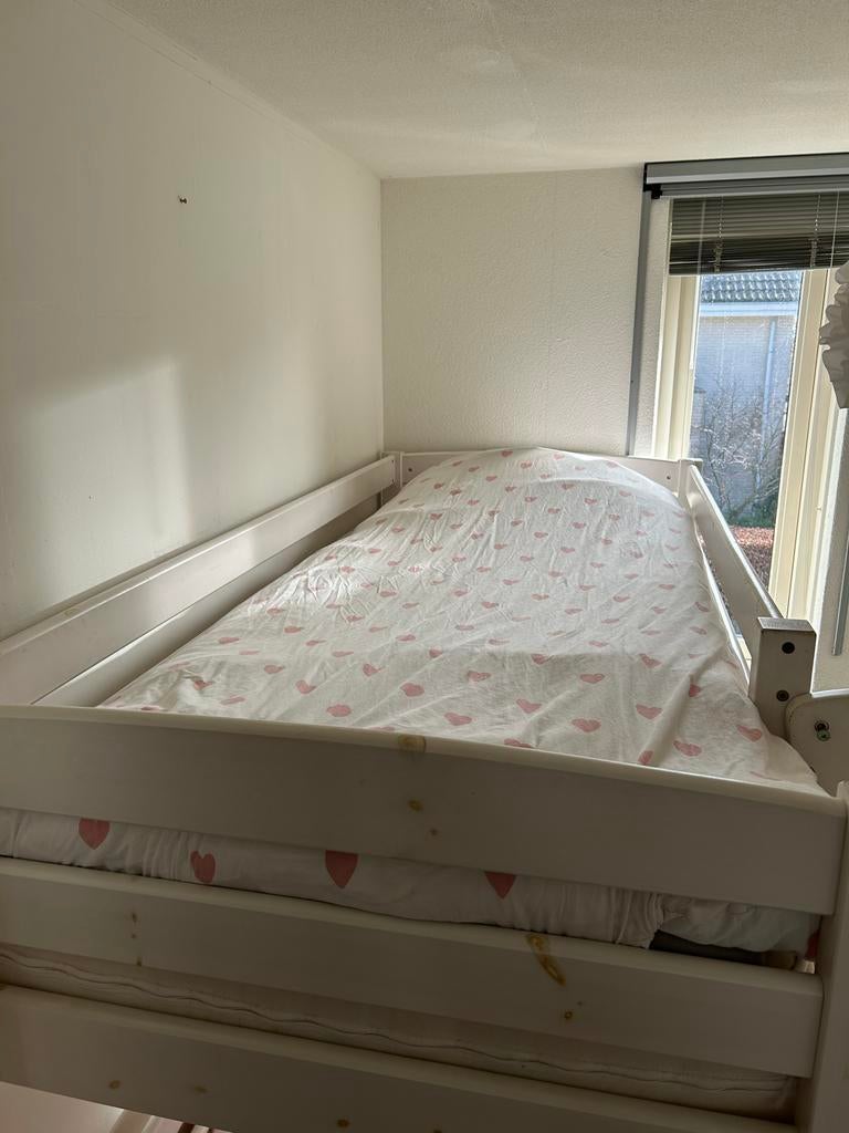 Stevig wit stapelbed met ladder, Ophalen, Gebruikt, 90 cm, Eenpersoons