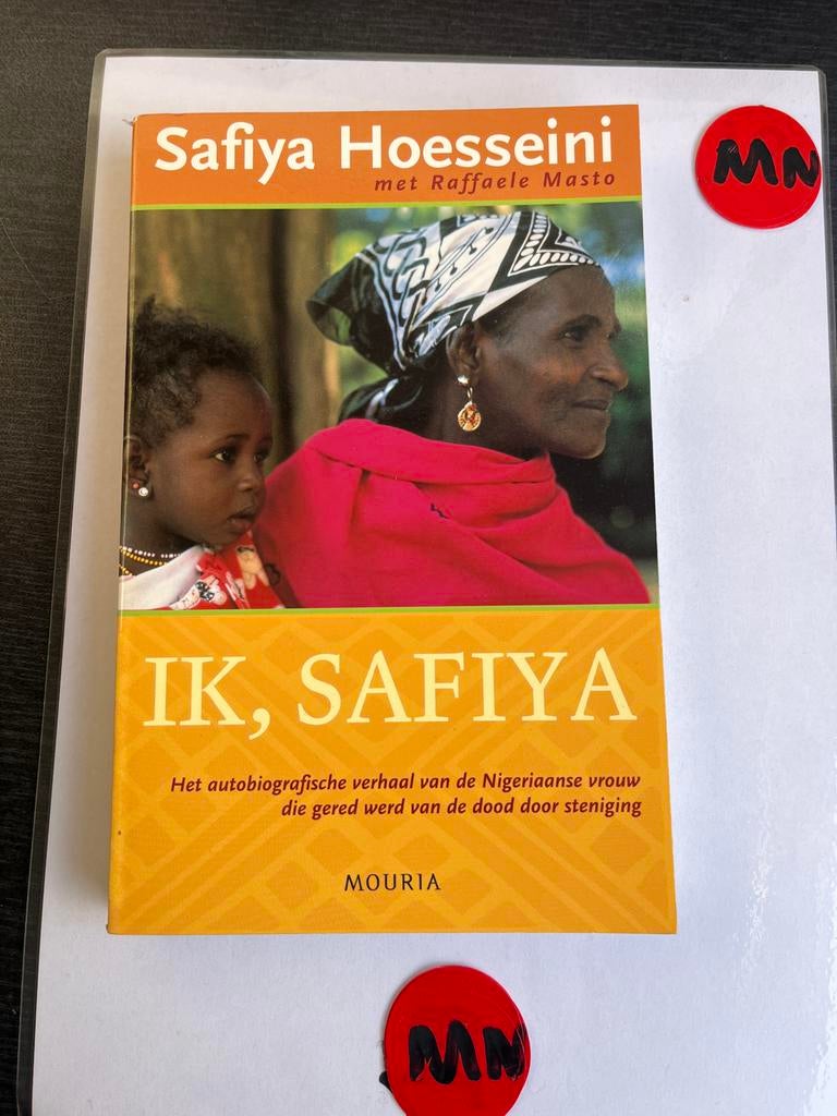 IK, SAFIYA: Autobiografisch verhaal van Safiya Hoesseini, Ophalen of Verzenden, Zo goed als nieuw, Overige