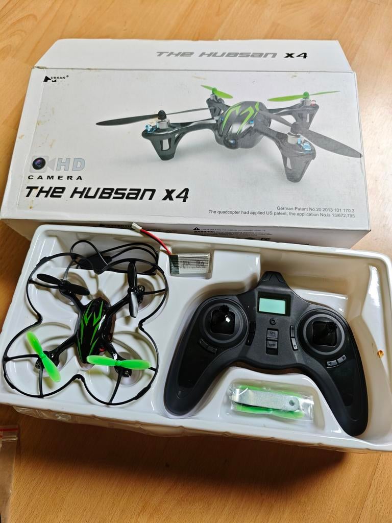 Hubsan X4 drone met HD camera en afstandsbediening, Ophalen, Gebruikt, Basiskwaliteit, Verlichting
