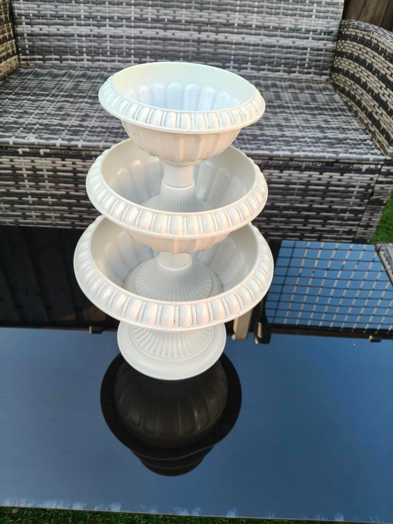 Decoratieve bloempot zuil - 3-laags plantenstandaard, Tuin en Terras, Bloembakken en Plantenbakken, Kunststof, Gebruikt, Minder dan 60 cm