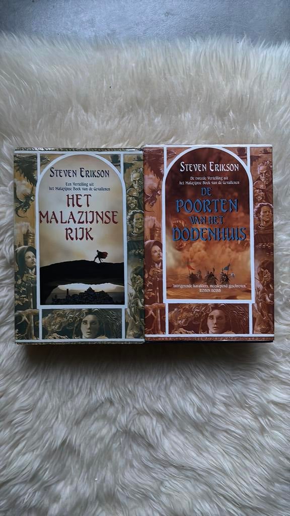 Steven Erikson - Het Malazijnse Rijk & De Poorten van het, Boeken, Ophalen of Verzenden, Gelezen, S. Erikson