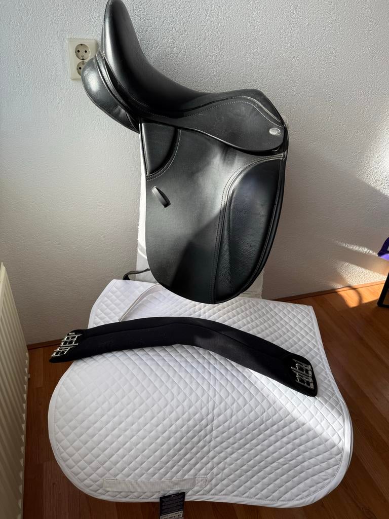 Thorowgood dressuur zadel 17,5 INCH en attributen, Ophalen, Dressuur