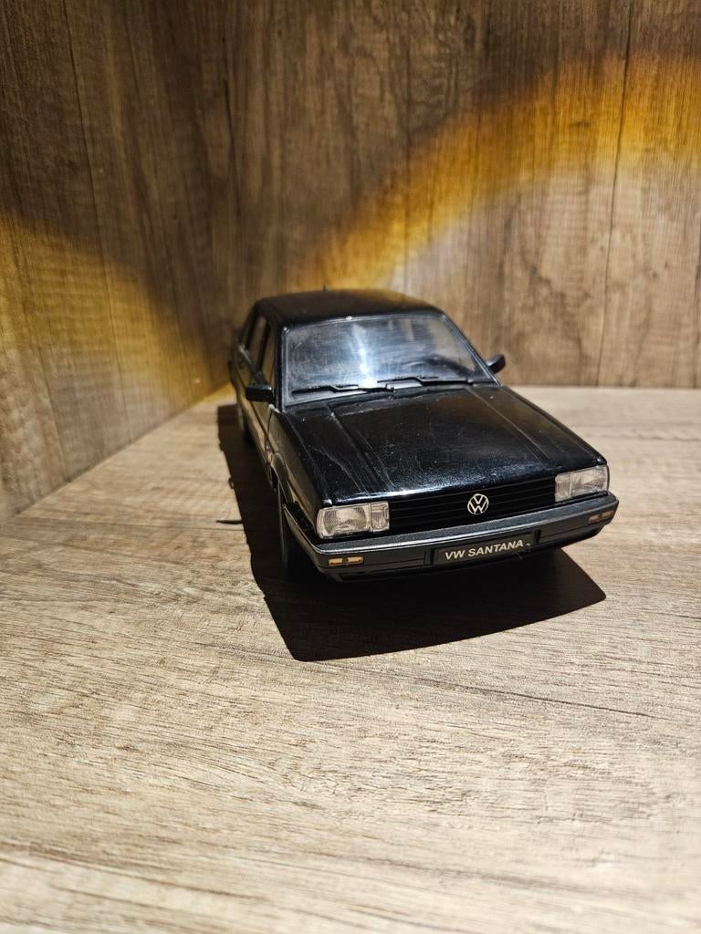 VW Santana modelauto 1/18 zwart, Ophalen of Verzenden, Groter dan 1:32, Auto, Overige merken