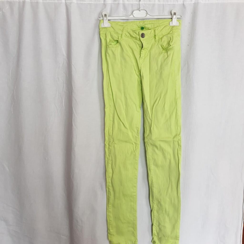 Leuke limekleurige broek. Mt W28. merk Benetton, ., Ophalen of Verzenden, Zo goed als nieuw, .