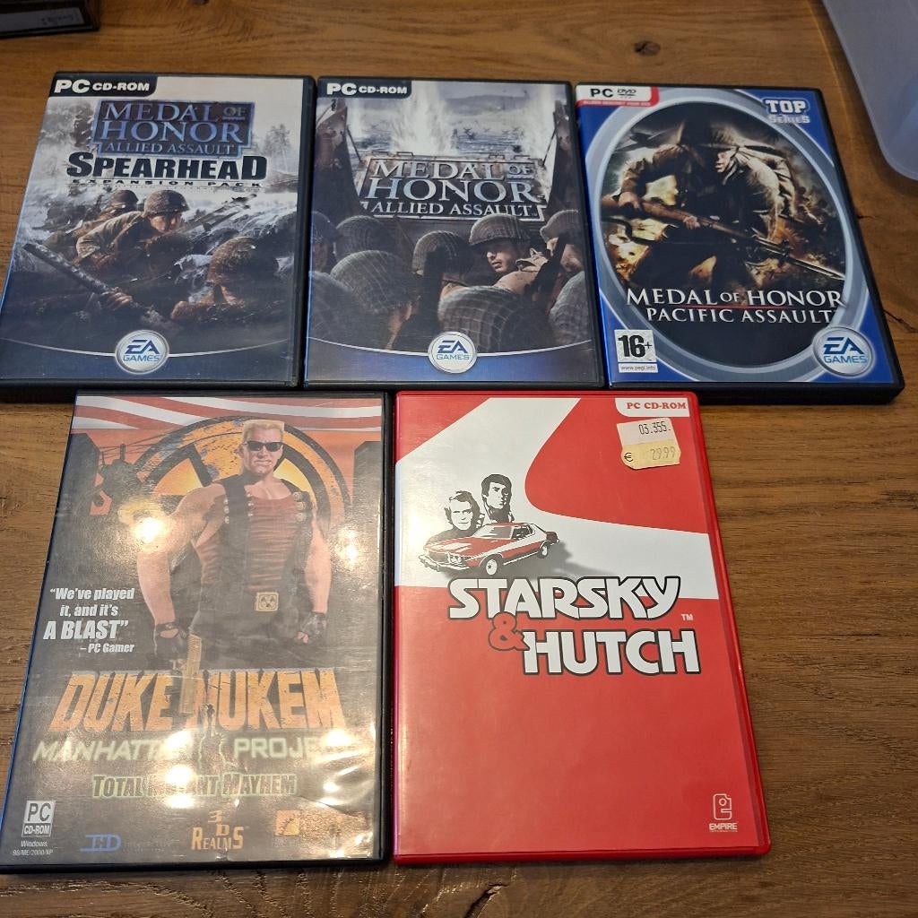 Pc games jaren '90-2000 Duke Nukem Medal of Honor Starsky, Shooter, 1 speler, Ophalen of Verzenden, Zo goed als nieuw