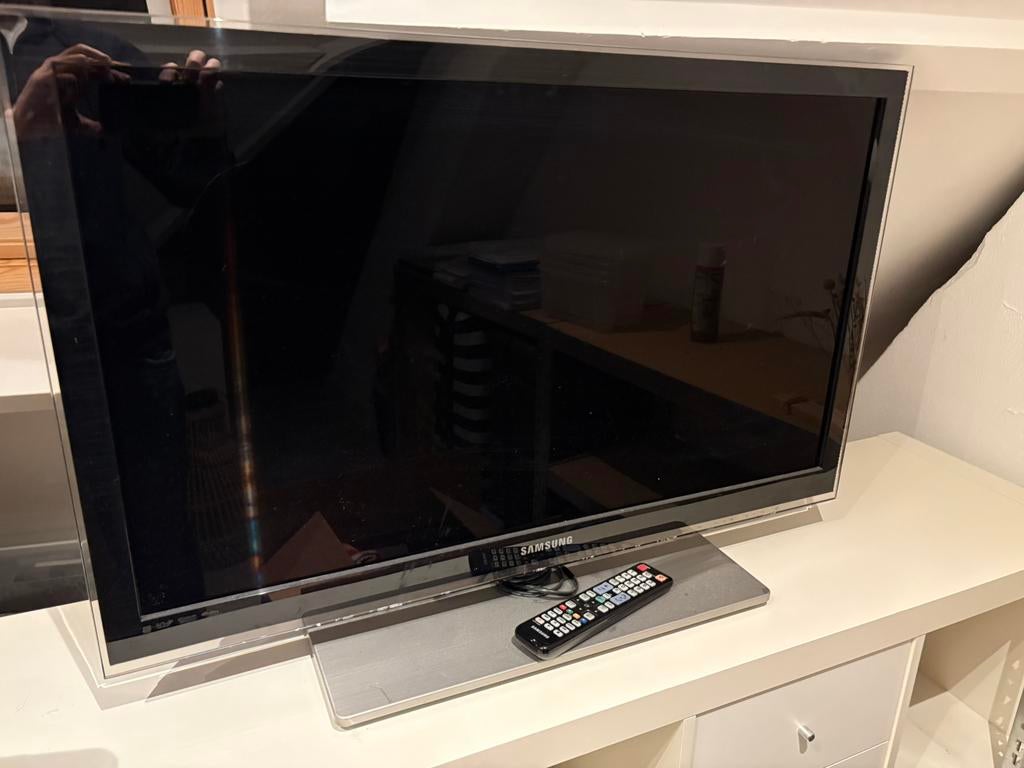 Samsung TV 37 inch., Ophalen, Zo goed als nieuw, 50 Hz, Samsung