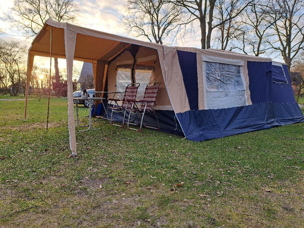 Vouwwagen Trigano 2003, Ophalen, Trigano, Blauw, Aanwezig