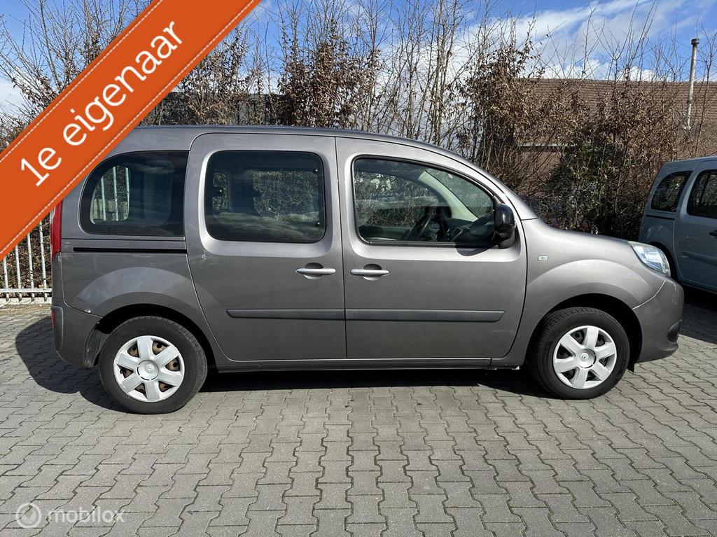 Renault Kangoo Family 1.2 TCe / Rolstoel / invalide /, Auto's, Voorwielaandrijving, Gebruikt, 1295 kg, 4 cilinders