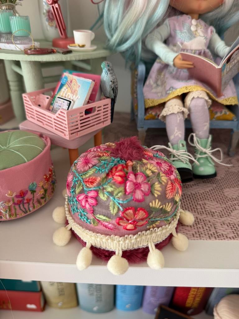 Poefje poppenhuis, Ophalen of Verzenden, Zo goed als nieuw, Pop