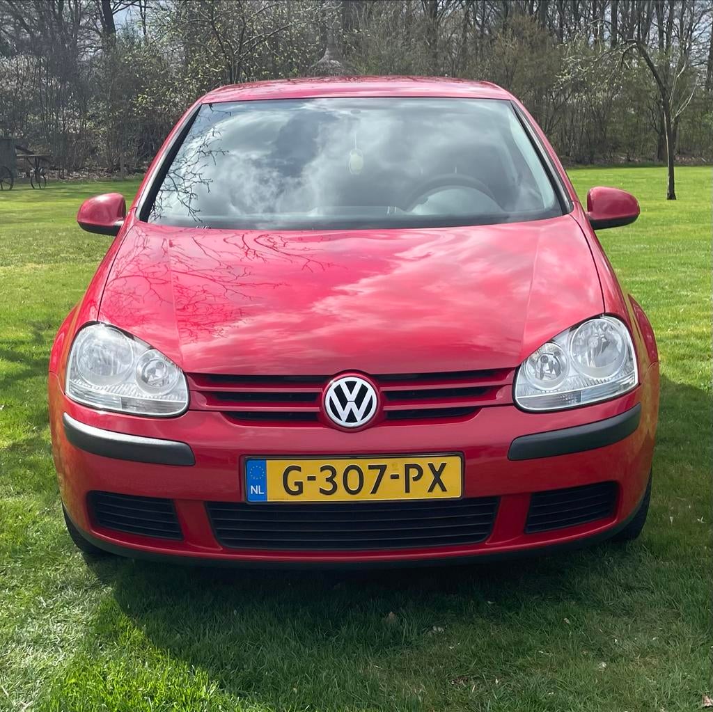 Volkswagen 2005 Rood, Auto's, Volkswagen, Particulier, Benzine, Sedan, Geïmporteerd, Rood, Ophalen