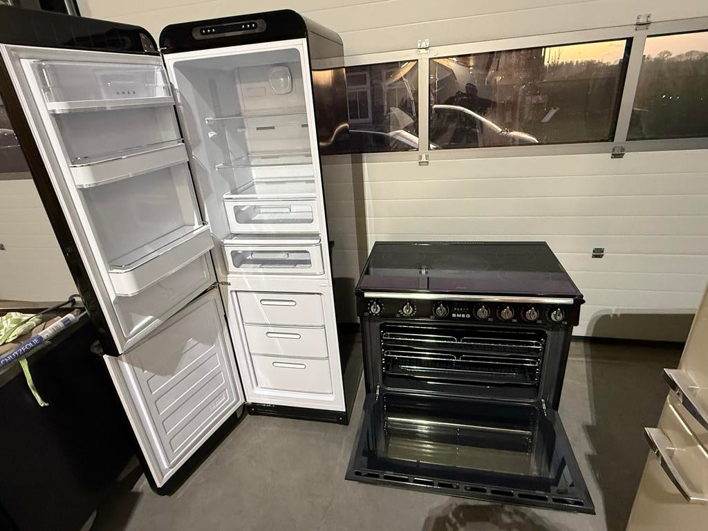 Smeg Koelkast en Fornuis - Zwart, Retro Design, Witgoed en Apparatuur, Koelkasten en IJskasten, De laan 8, Bella, 200 liter of meer