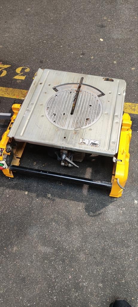 Dewalt Flipover Zaagtafel - Afkortzaag en Tafelzaag in één, Gebruikt, 70 mm of meer, Ophalen of Verzenden, Dewalt