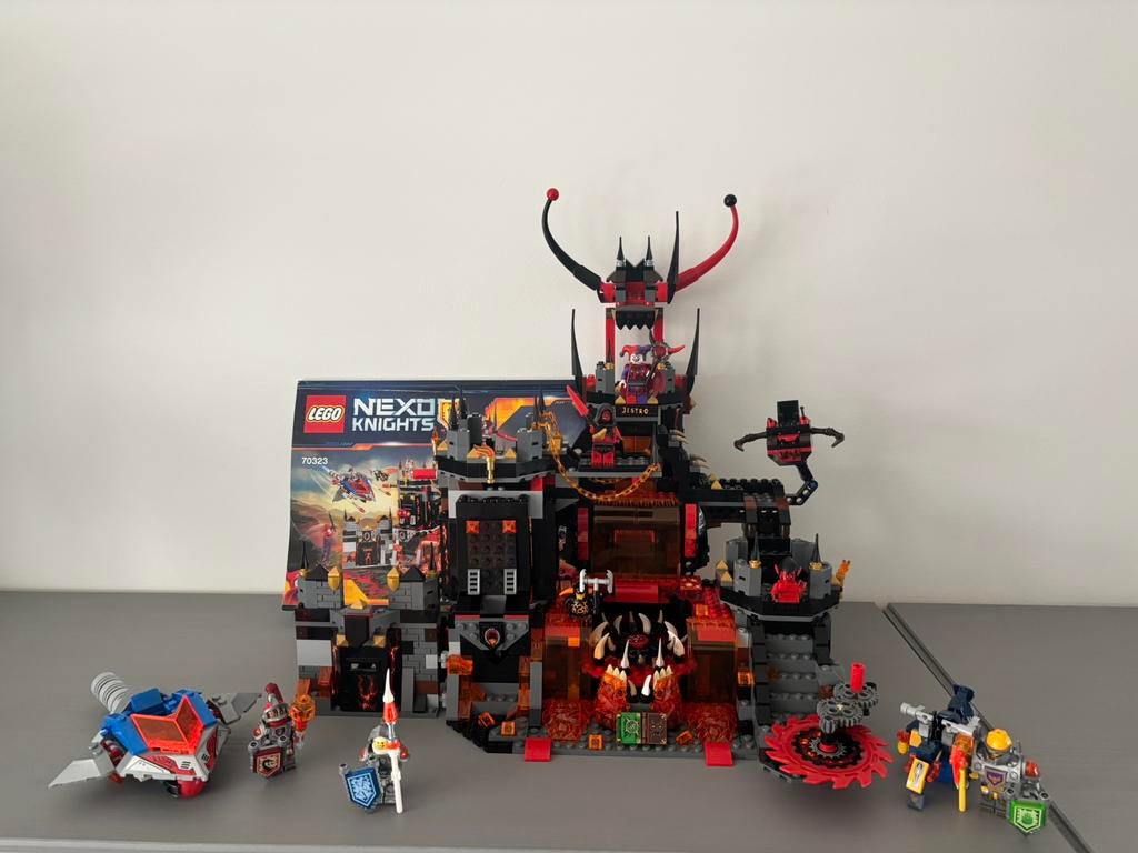Lego nexo knights 70323 kasteel van Jestro, Ophalen of Verzenden, Gebruikt