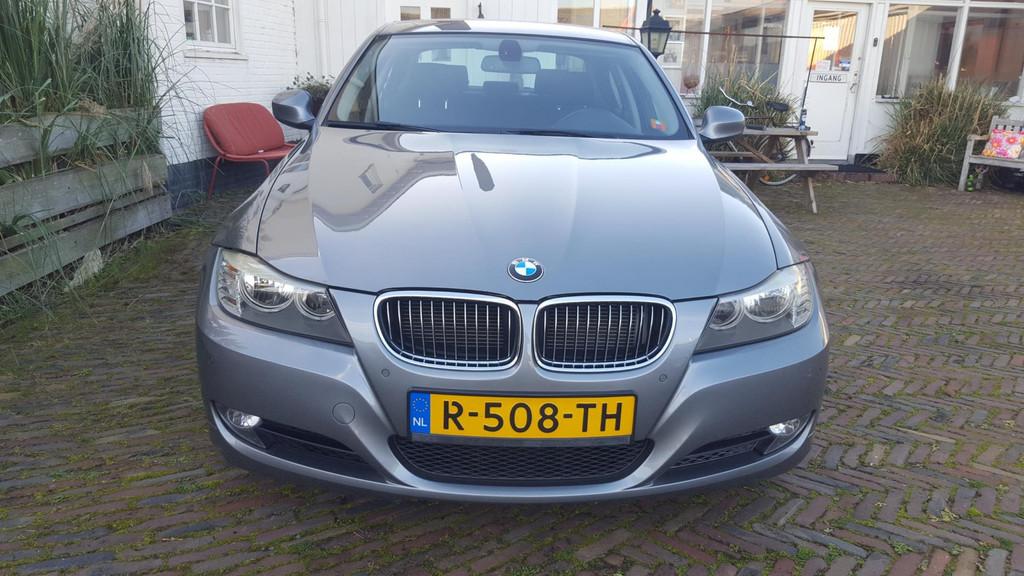 BMW 3-serie 325i Wonderschöne en 100 % BMW Dealer onderhoud, Automaat, Achterwielaandrijving, Gebruikt, Huisgarantie