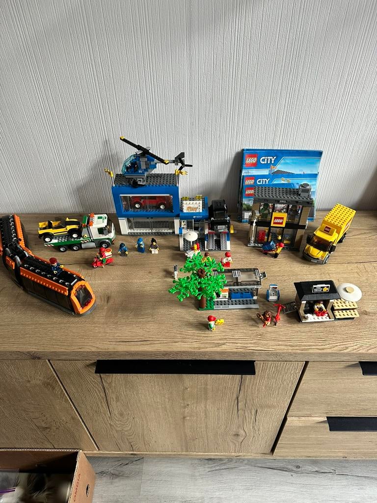 Lego City 60097, Ophalen of Verzenden, Zo goed als nieuw