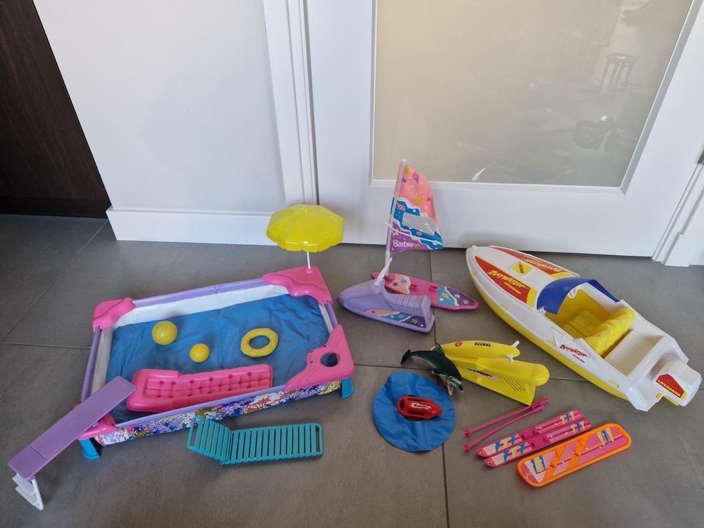 Barbie Zwembad, Speedboot, Waterscooter & Ski's Speelset, Ophalen of Verzenden, Gebruikt, Meisje