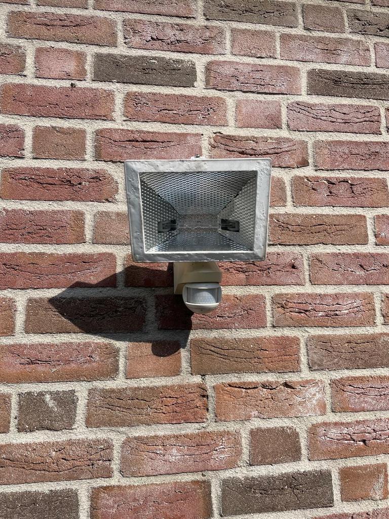 Halogeenstraler met bewegingssensor - Gebruikt, werkt prima, Bewegingssensor, Gebruikt, Wandlamp, Aluminium