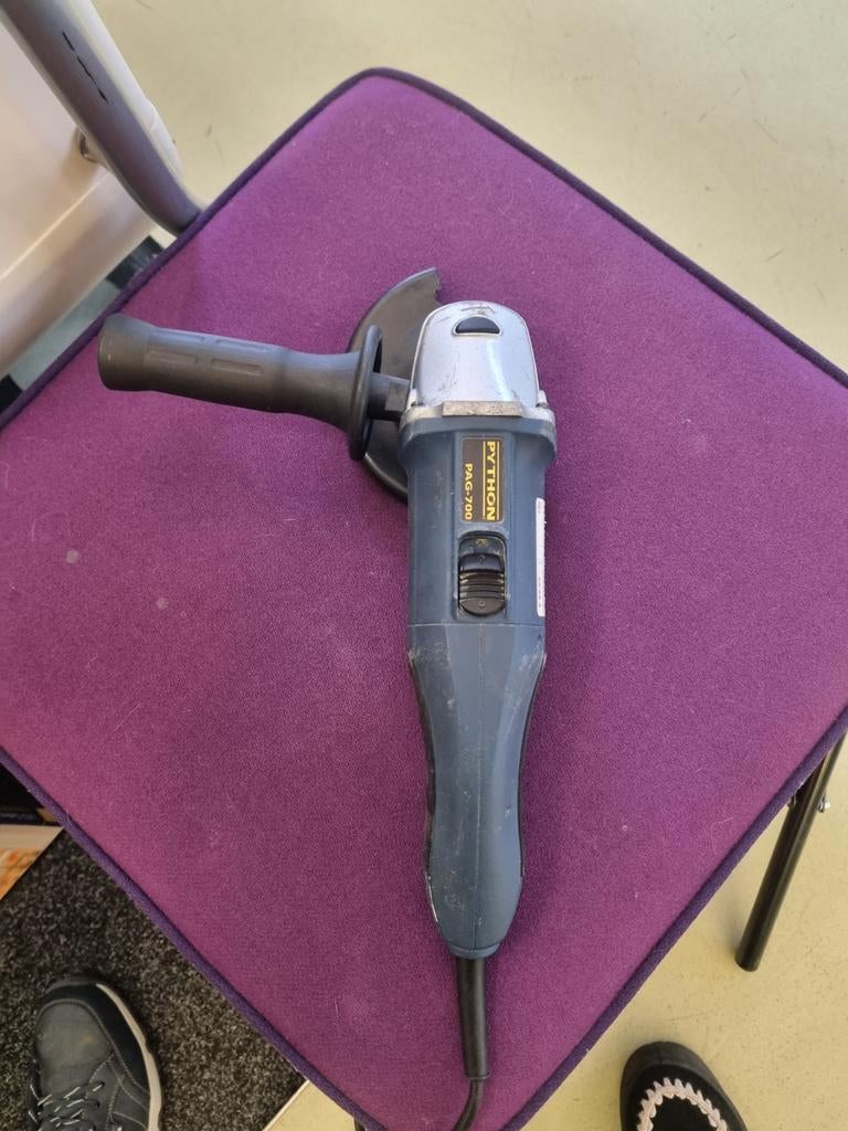 Python PAG-700 Haakse Slijpmachine - 701W, Doe-het-zelf en Verbouw, Ophalen of Verzenden, Gebruikt, 700 tot 1000 watt, Haakse handslijpmachine