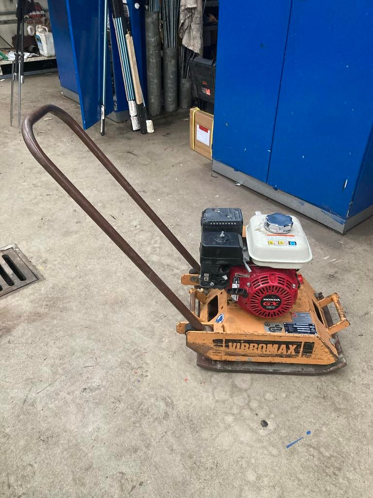 Vibromax AV 600 trilplaat met Honda GX motor, Ophalen