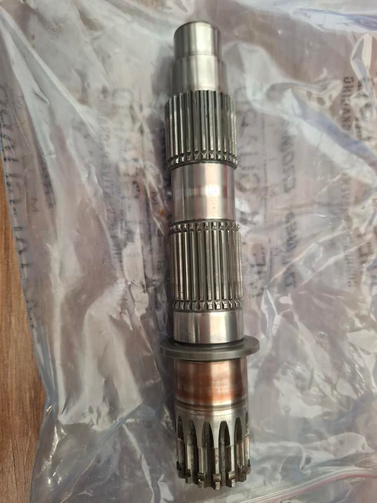 KTM versnellingsbak as (countershaft), Ophalen of Verzenden