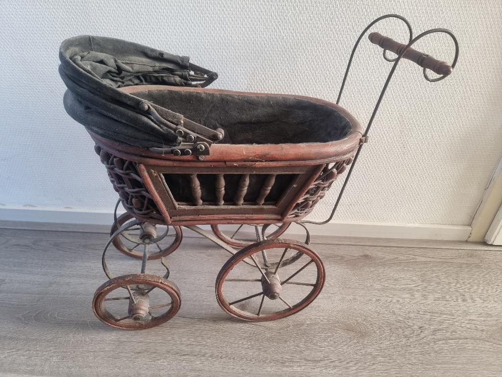 Antiek decoratief kinderwagentje, Antiek en Kunst, Ophalen of Verzenden