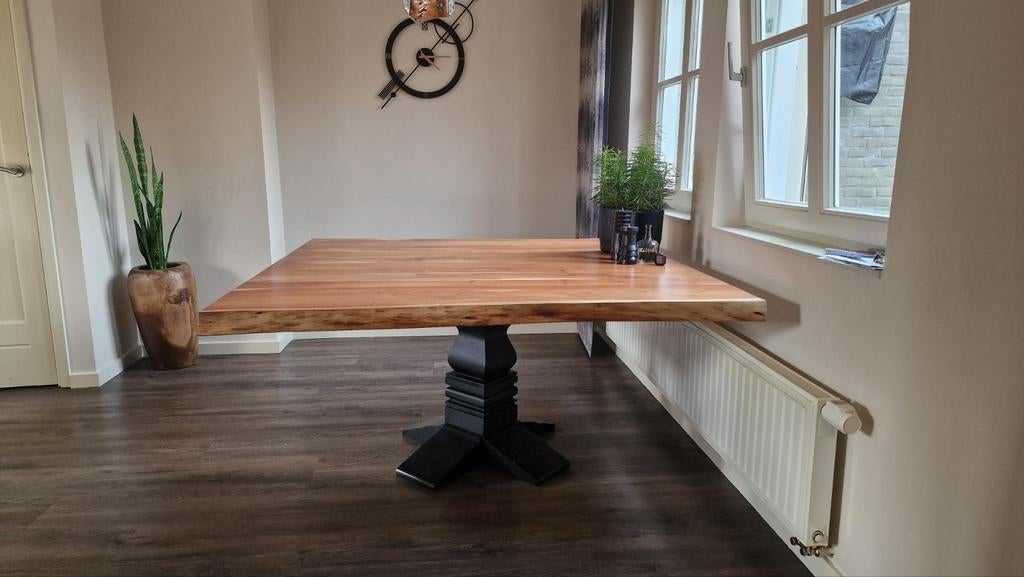 Robuuste eettafel 150x150 cm, Ophalen, Gebruikt